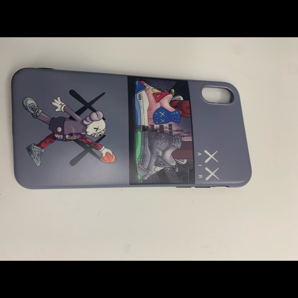 Kaws jordan 4 iPhone XS Max